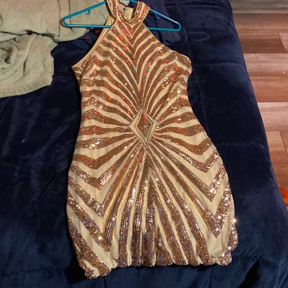 Selling a beautiful hoco dress that is definitely one of my favorites!!! - Picture 3 of 6